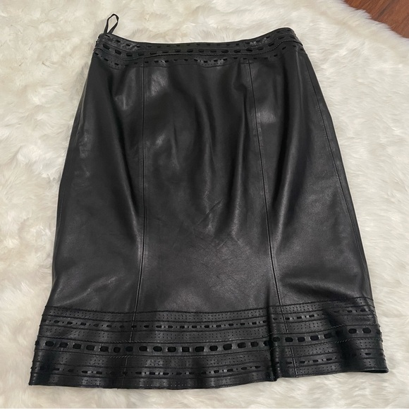 💙💖 Vintage Oscar de la Renta Black Leather Skirt - Picture 3 of 8